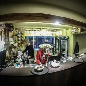 Arka Arnavutluk