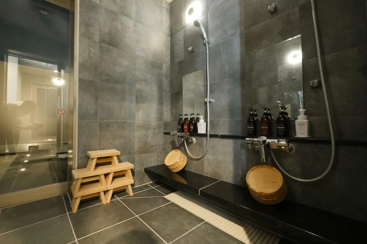Kin Hotel Tokyo 3*,